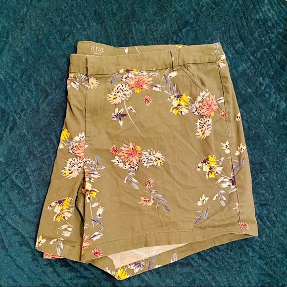(3 for $20) Plus Floral Chino Short 7” Inseam EUC - Picture 4 of 4